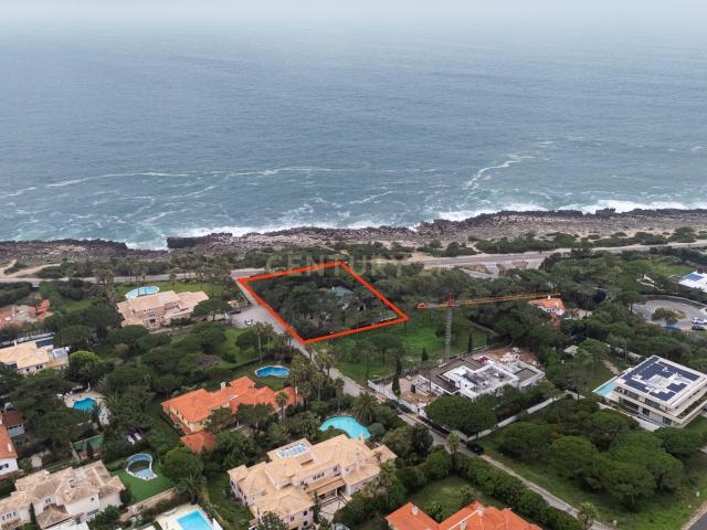 Propriedade única na Quinta da Marinha Frente ao mar