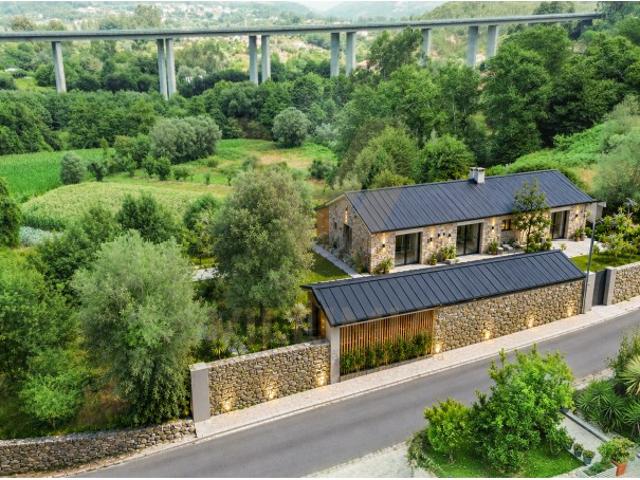Propriedade c/ Duas Ruínas e Terreno | Rebordões de Souto Ponte de Lima