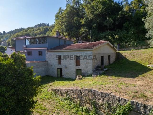 Propriedade com 2 moradias Terras de Bouro