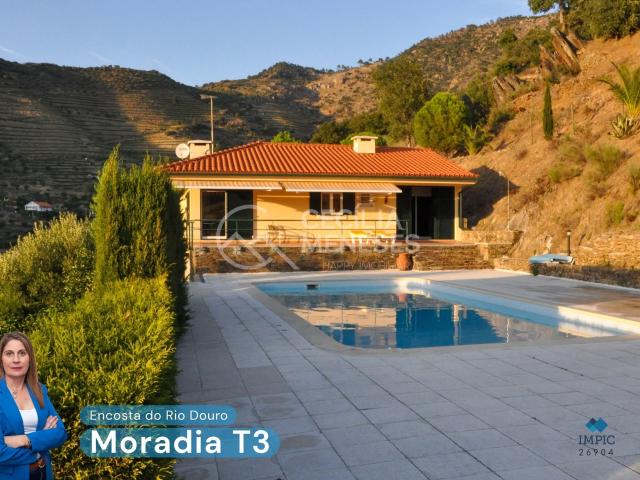 Propriedade de Charme no Douro com Piscina e Vistas Deslumbrantes sobre o Rio