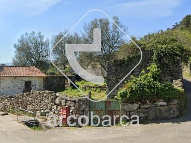 Propriedade para restauro Loureda Arcos de Valdevez