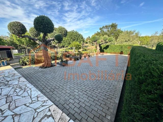 Propriedade rural versátil: Habitação própria e viabilidade. 0m² Martinchel