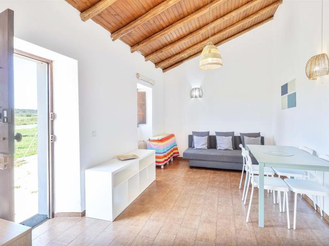 Propriedade rural com uma casa e uma ruína cheia de potencia. 65m² Aljezur