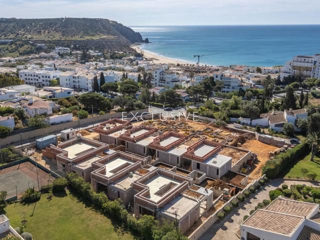 Propriedades novas de um só piso para venda na Praia da Luz. 93m² Lagos Santa Maria