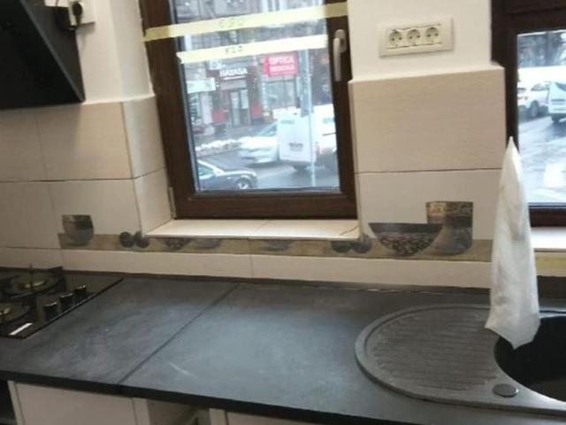 PROPRIERTAR INCHIRIEZ ap. 2 CAM, parter inalt str.ARMENEASCA colț cu Bd.CAROL