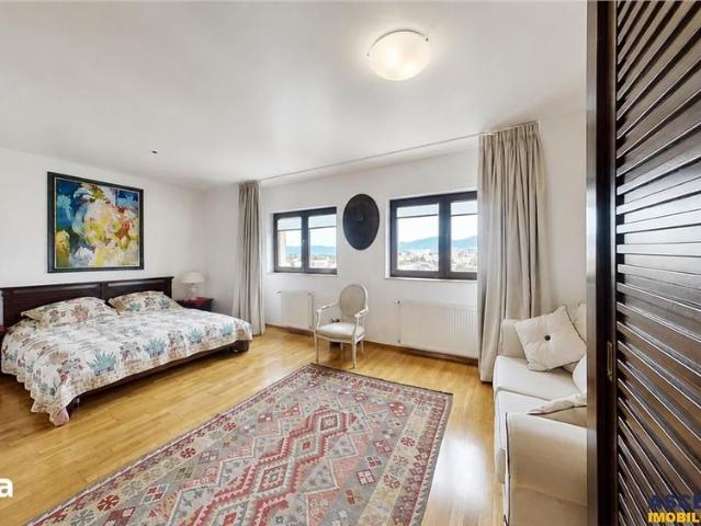 Proprietate 3 camere 118 utili, Privilegio, etaj 10,t erasa 17mp, parc