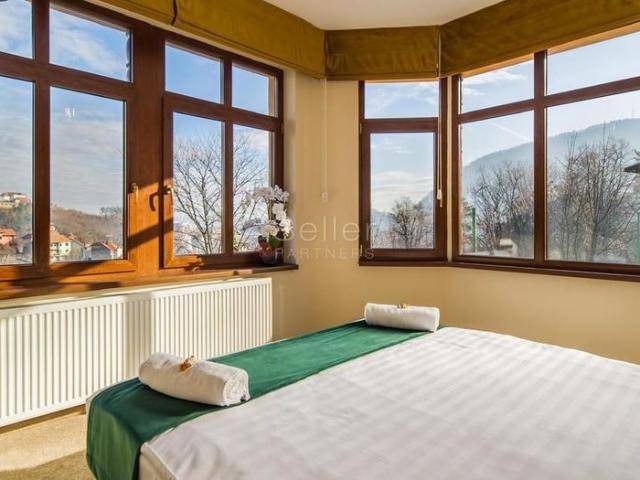 Proprietate Premium cu Panorama Deosebita | Calea Poienii