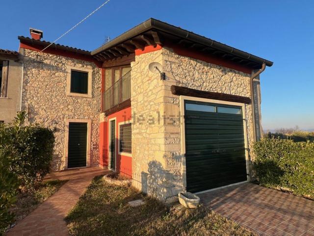 Proprietà rustica in vendita di 155 m² in Via Grotte