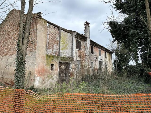 Proprietà rustica in vendita di 1571 m² in Via Savellon, 24