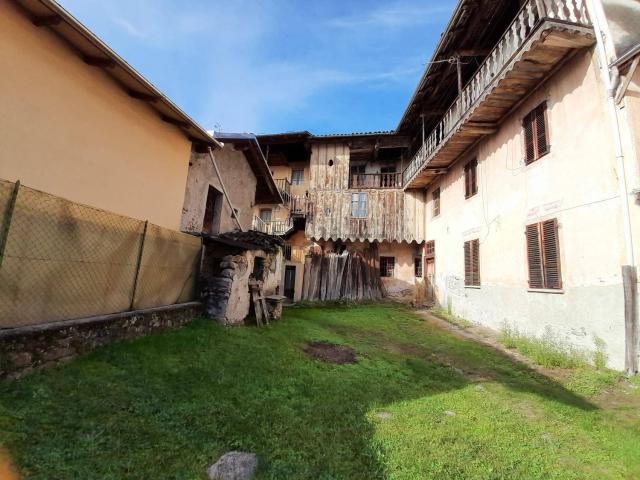 Proprietà rustica in vendita di 158 m² in Via Aurelio Debiaggi, 30