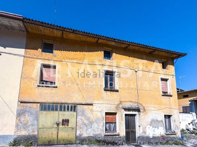 Proprietà rustica in vendita di 168 m² in Via E. De Amicis