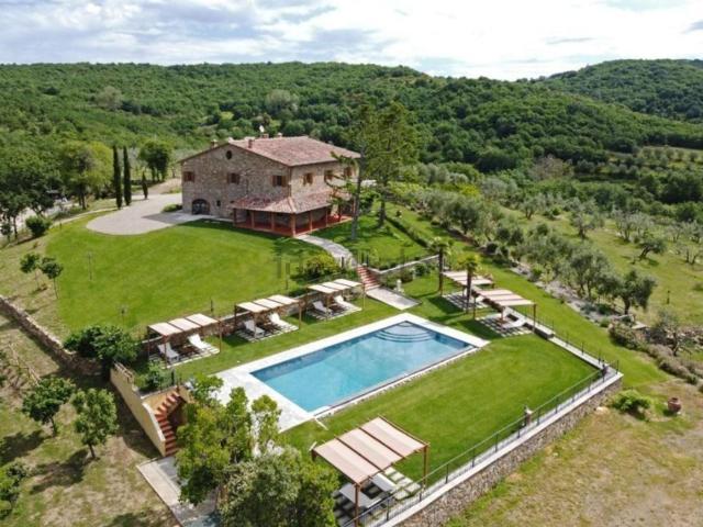 Proprietà rustica in vendita di 1800 m²