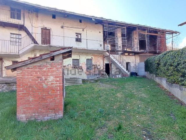 Rustici e casali in vendita di 180 m² in Via Madonna dell&apos Oriente, 26