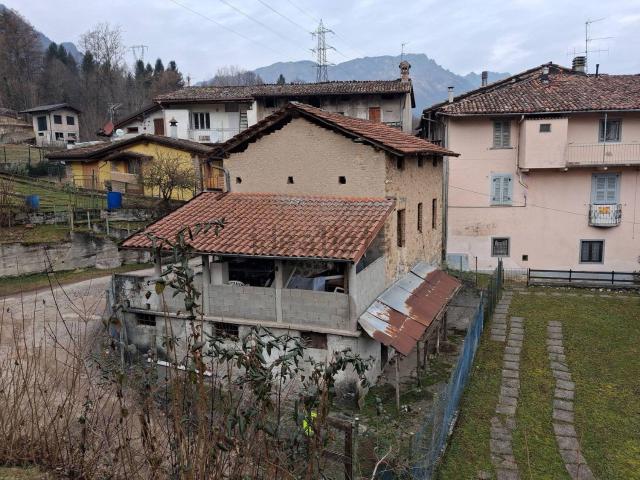 Proprietà rustica in vendita di 180 m² in Via Fuipiano Centro