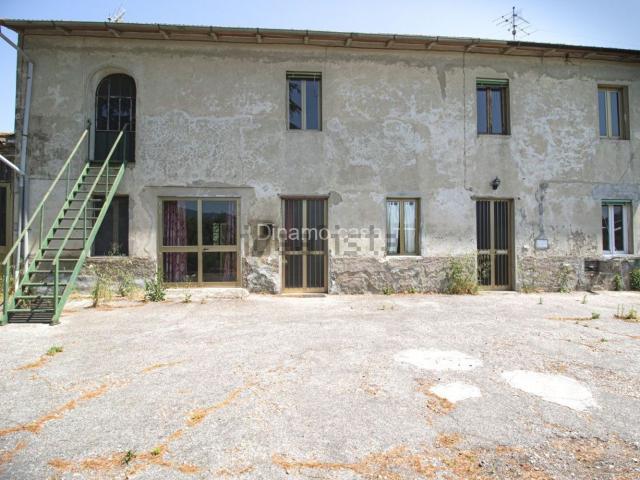 Proprietà rustica in vendita di 180 m² in Via Martino Meucci