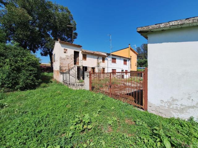 Proprietà rustica in vendita di 190 m² in Via Giuseppe Laurenti