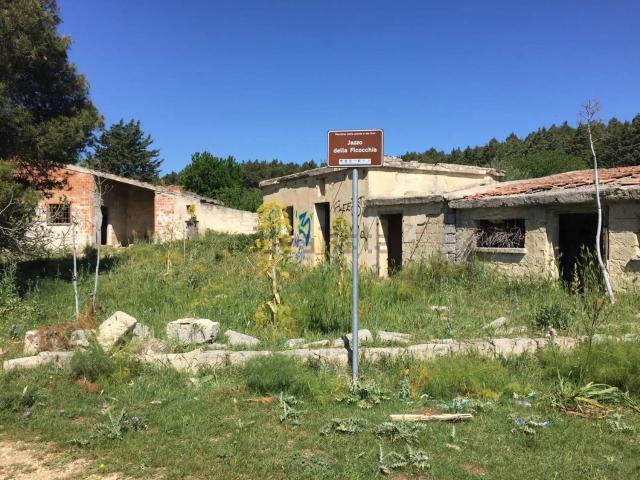 Proprietà rustica in vendita di 1000 m² in Strada senza nome