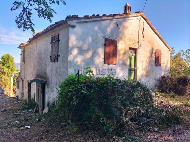 Proprietà rustica in vendita di 100 m² in Via Tufi
