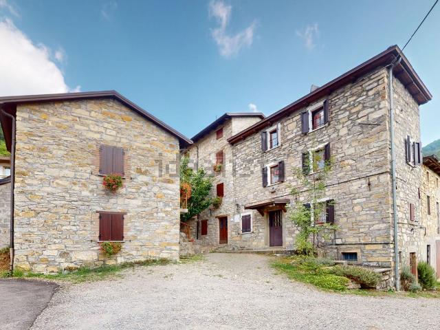 Proprietà rustica in vendita di 100 m² in Via Deusi, 11