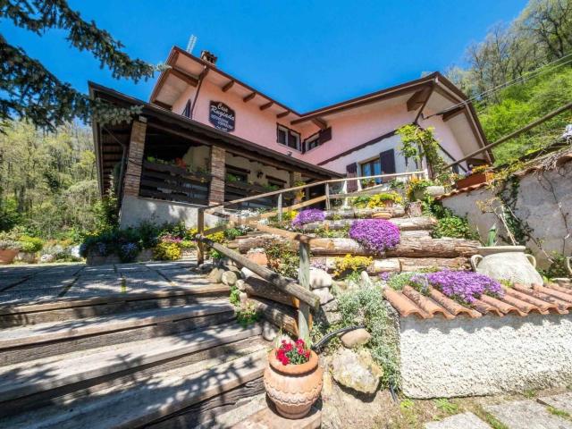 Proprietà rustica in vendita di 1050 m² in Via Passo Sella