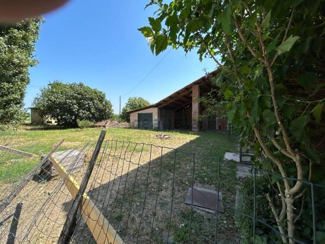 Proprietà rustica in vendita di 120 m² in Via Roma