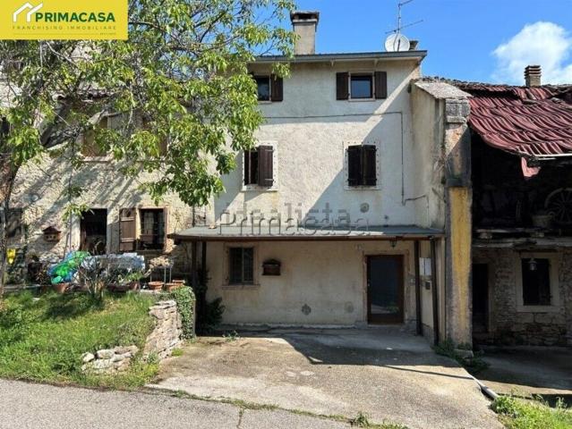 Rustici e casali in vendita di 125 m² in Contrada Birteli, 5