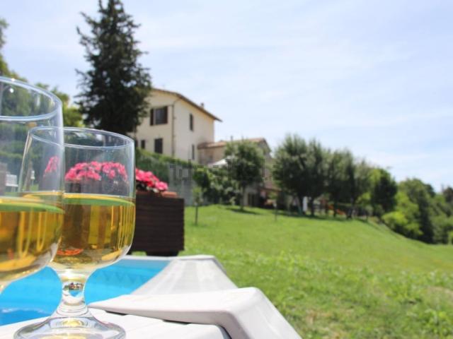 Proprietà rustica in vendita di 240 m² in Frazione Piticchio