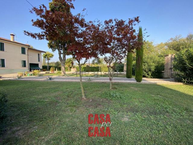 Proprietà rustica in vendita di 250 m² in Via Alessandro Volta, 2