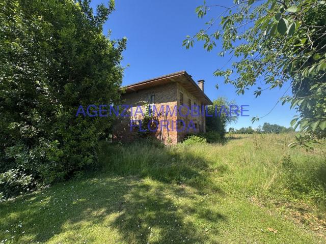 Proprietà rustica in vendita di 260 m² in Via Ronchi