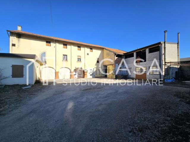 Proprietà rustica in vendita di 265 m² in Borgo Meduna, 64