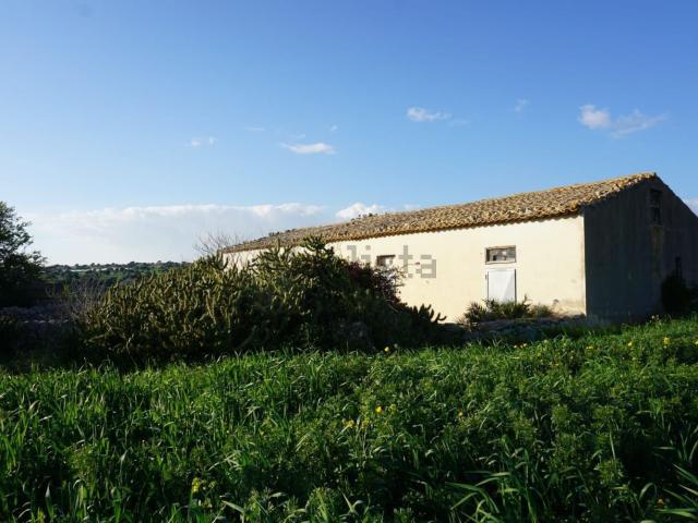 Proprietà rustica in vendita di 290 m² in Strada Provinciale 36
