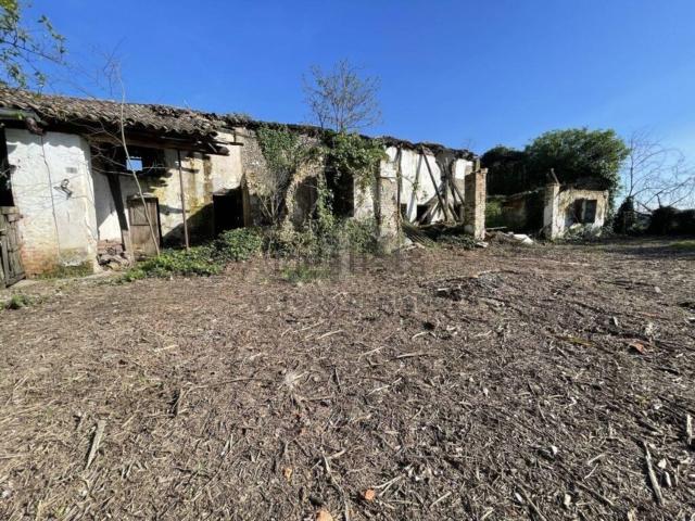 Proprietà rustica in vendita di 203 m² in Via Capitello