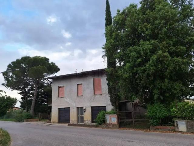 Proprietà rustica in vendita di 200 m² in Via Giacomo Matteotti