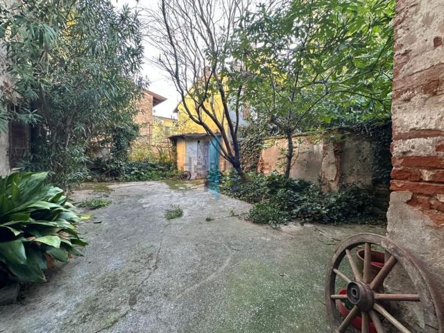 Proprietà rustica in vendita di 200 m² in Via Lametta