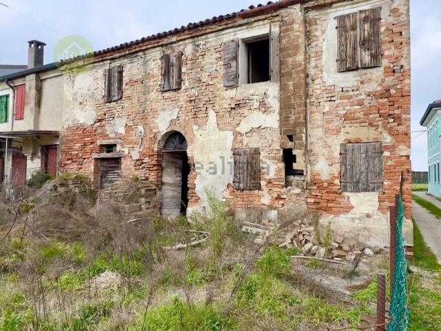 Proprietà rustica in vendita di 200 m² in Via Modena
