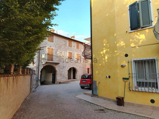 Proprietà rustica in vendita di 210 m² in Località Santi