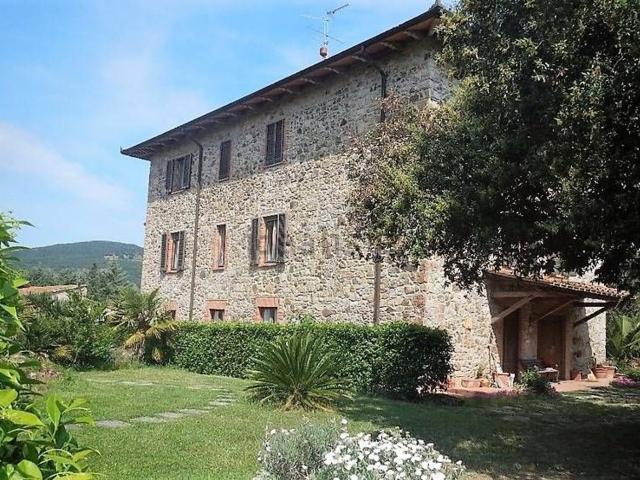 Proprietà rustica in vendita di 2225 m²
