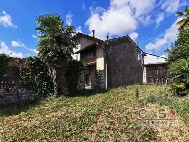 Proprietà rustica in vendita di 226 m² in Via G. Mazzini