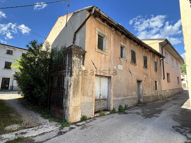 Proprietà rustica in vendita di 229 m² in Via Della Liberta