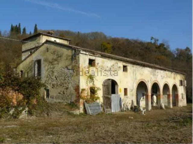Proprietà rustica in vendita di 2300 m² in Via San Daniele