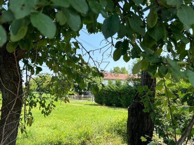 Proprietà rustica in vendita di 340 m² in Via Cervan