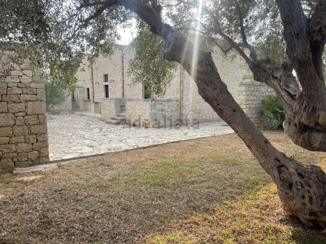 Proprietà rustica in vendita di 384 m² in Via Pietre Nere Cava Ispica, 139