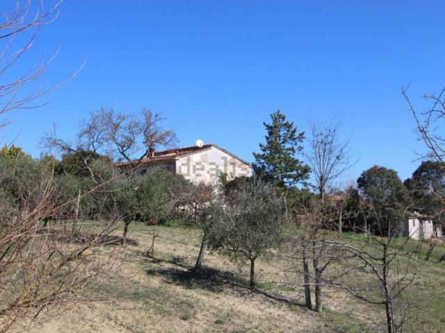 Proprietà rustica in vendita di 300 m² in Traversa di Montepulciano