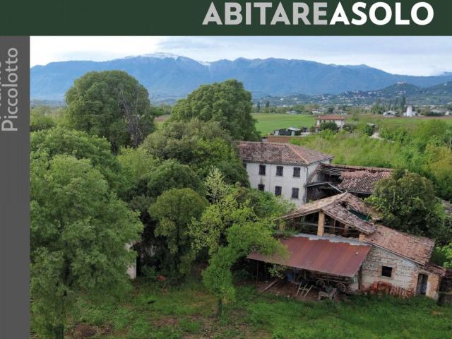 Proprietà rustica in vendita di 300 m² in Via Castellana