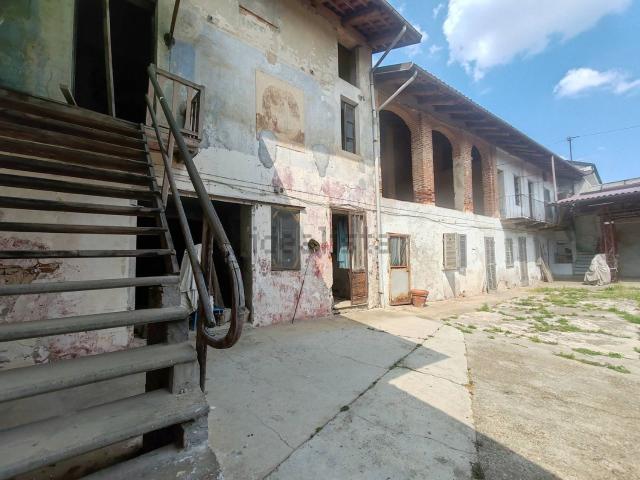 Proprietà rustica in vendita di 310 m² in Via IV Novembre