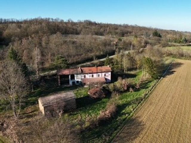 Proprietà rustica in vendita di 317 m² in Via Cervino, 11