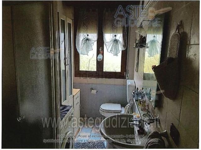 Proprietà rustica in vendita di 327 m² in Via Padulle