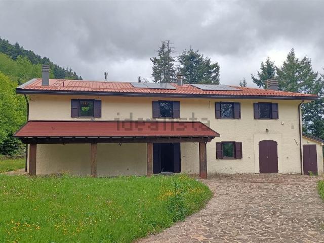 Proprietà rustica in vendita di 324 m² in Via delle Macchie, 4