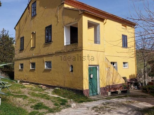 Proprietà rustica in vendita di 336 m² in Contrada Cervare, 4
