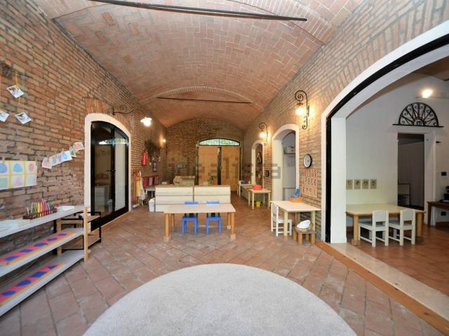 Proprietà rustica in vendita di 449 m² in Strada Statale Reggio